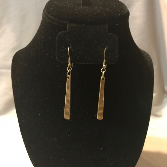 Paparazzi Gold Tone Dangle Earrings - Picture 1 of 3